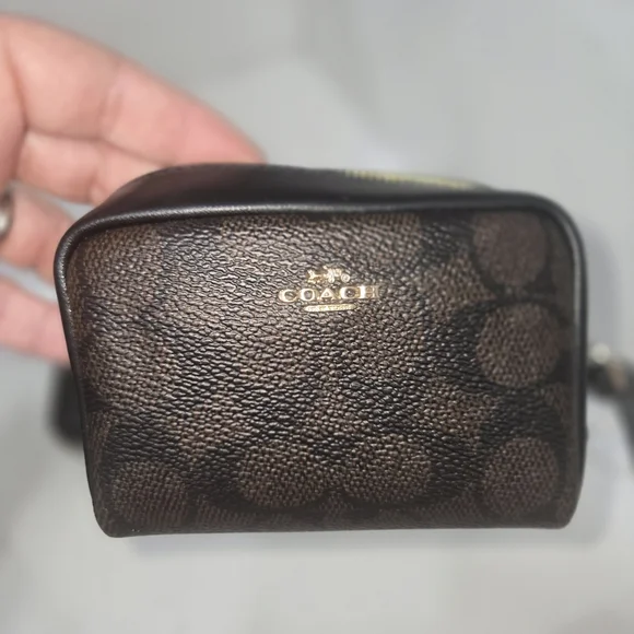 Coach Medium Rowan Black/Walnut - Picture 9 of 10